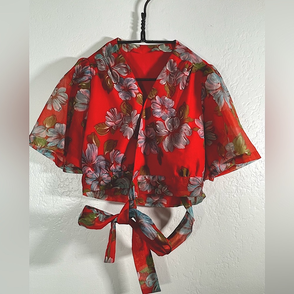 Vintage Hawaiian wrap crop top